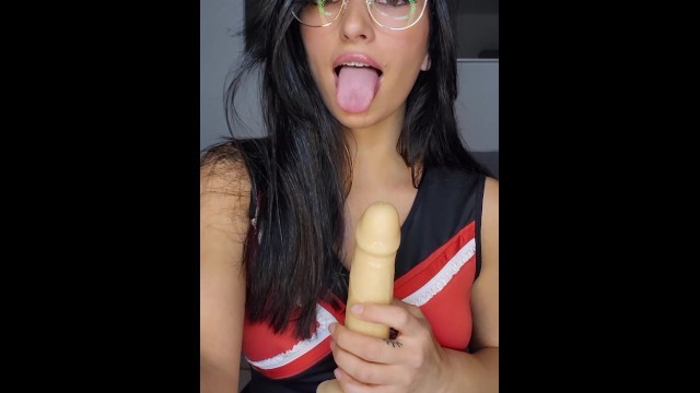 This is how i do a Blowjob???? Claudia Bavel Spanish Pornstar Showing her Blowjob and Handjob Skills