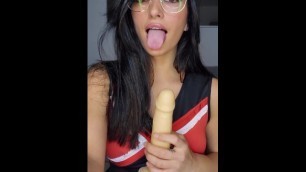 This is how i do a Blowjob???? Claudia Bavel Spanish Pornstar Showing her Blowjob and Handjob Skills