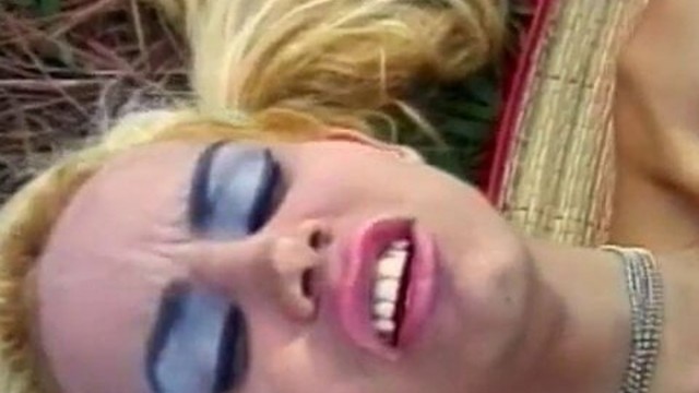 Sexy blonde tranny gives head then gets fucked in the park